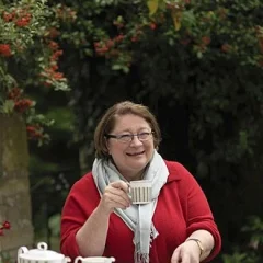 Rosemary Shrager height profile photo