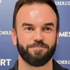 Ross Smith (darts player) height profile photo