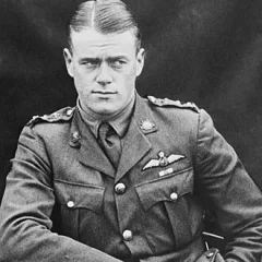 Roy Phillipps height profile photo