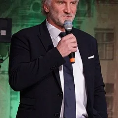 Rudi Völler height profile photo