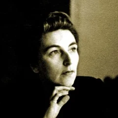 Rumer Godden height profile photo