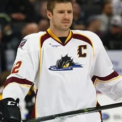 Ryan Craig height profile photo