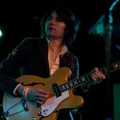 Ryan Ross height profile photo