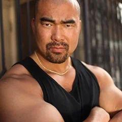 Ryan Sakoda height profile photo