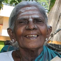 Saalumarada Thimmakka height profile photo