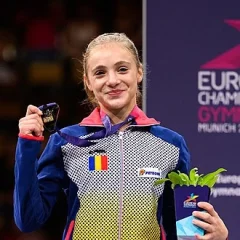 Sabrina Voinea height profile photo