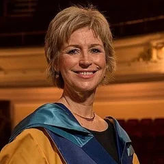 Sally Magnusson height profile photo