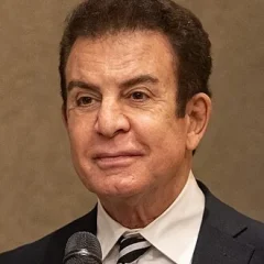 Salvador Nasralla height profile photo