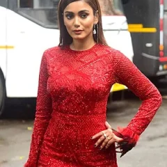 Sana Makbul height profile photo