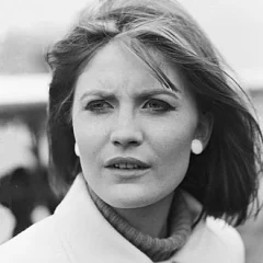 Sandie Shaw height profile photo