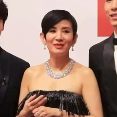 Sandra Ng height profile photo