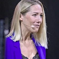 Sandy Heribert height profile photo