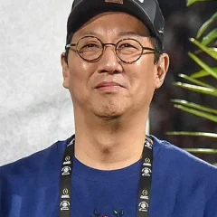 Santa Ono height profile photo