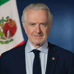 Santiago Creel height profile photo