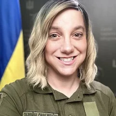 Sarah Ashton-Cirillo height profile photo