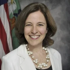 Sarah Bloom Raskin height profile photo