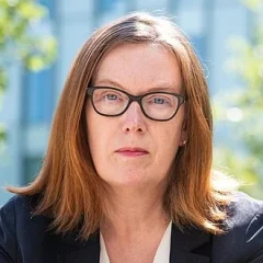 Sarah Gilbert height profile photo