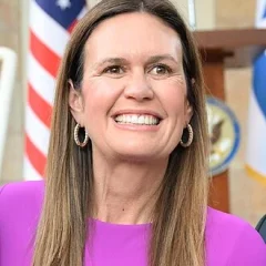 Sarah Huckabee Sanders height profile photo