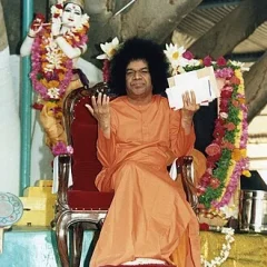 Sathya Sai Baba height profile photo