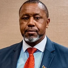 Saulos Chilima height profile photo