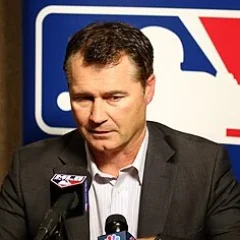 Scott Servais height profile photo