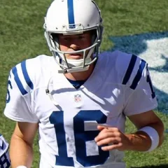 Scott Tolzien height profile photo