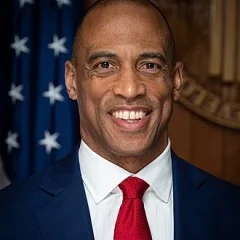Scott Turner (politician) height profile photo