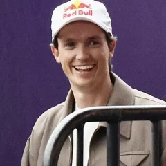 Scotty James height profile photo