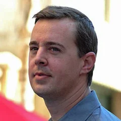 Sean Murray (actor) height profile photo