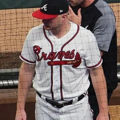 Sean Newcomb height profile photo