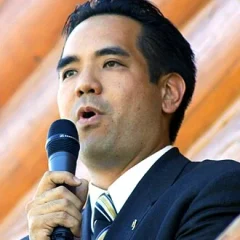 Sean Reyes height profile photo