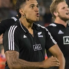 Sean Wainui height profile photo