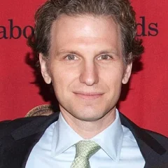 Sebastian Arcelus height profile photo