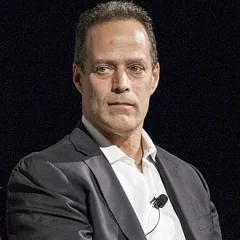 Sebastian Junger height profile photo