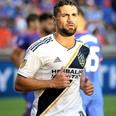 Sebastian Lletget height profile photo