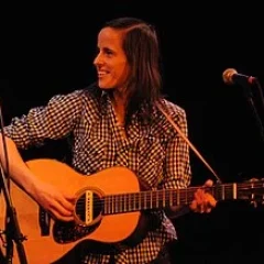 Sera Cahoone height profile photo