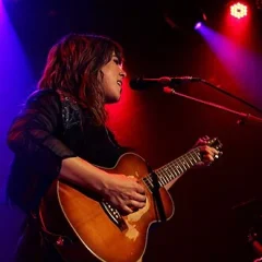 Serena Ryder height profile photo