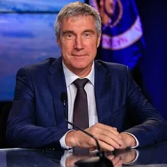 Sergei Krikalev height profile photo