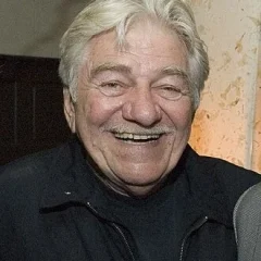 Seymour Cassel height profile photo