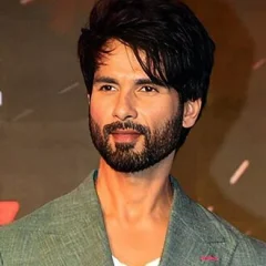 Shahid Kapoor height profile photo