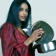 Shakira Caine height profile photo