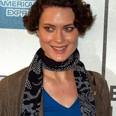 Shalom Harlow height profile photo