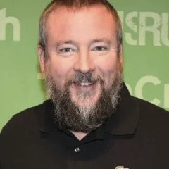 Shane Smith (journalist) height profile photo