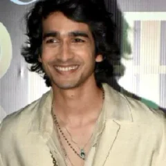 Shantanu Maheshwari height profile photo