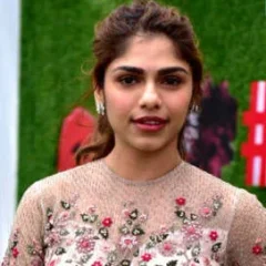 Sharmin Segal height profile photo