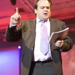 Shaun Williamson height profile photo