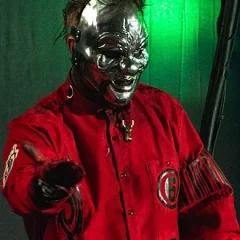 Shawn Crahan height profile photo