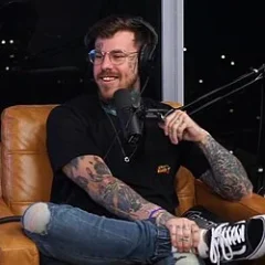 Shayne Smith (comedian) height profile photo