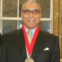 Shelby Steele height profile photo