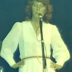 Shirley Collins height profile photo